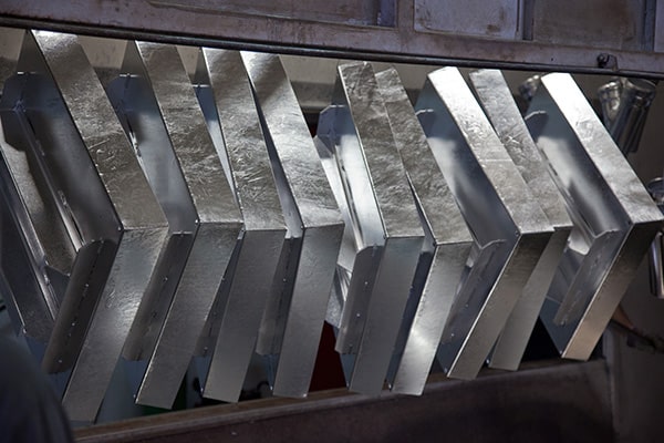 Officina-di-lavorazione-per-fresatura-di-metalli-reggio-emilia