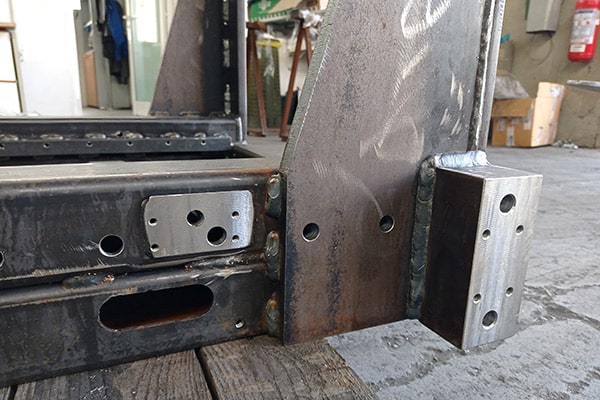 Carpenteria-metallica-leggera-e-pesante-modena