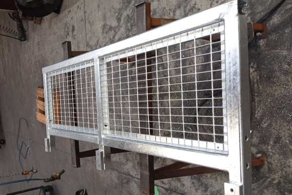 Saldatura-e-assemblaggio-di-parti-metalliche