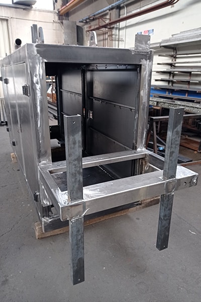 galvanizzazione-e-lucidatura-strutture-metalliche